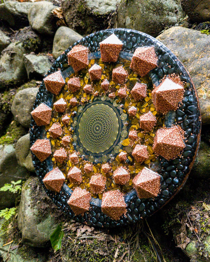 Sensor V Orgonite | Tiger's eye, hematite, kyanite