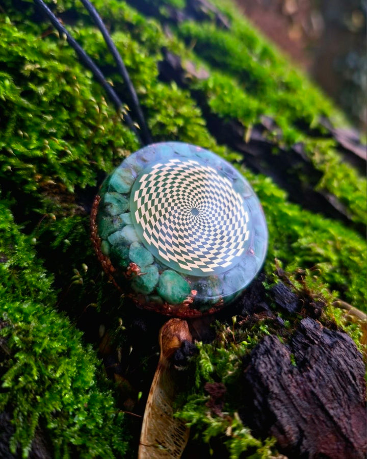 Orgonite pendant | Emerald