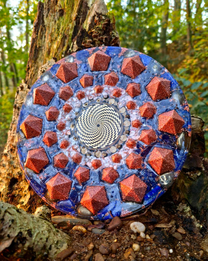 Sensor V Orgonite | Lapis Lazuli, Pyrite, Howlite